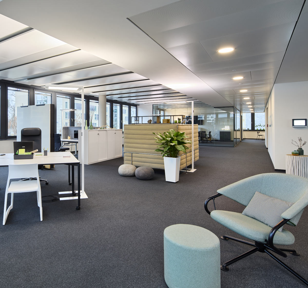 EUROPA CENTER Frankfurt Gatway Gardens FLOW office